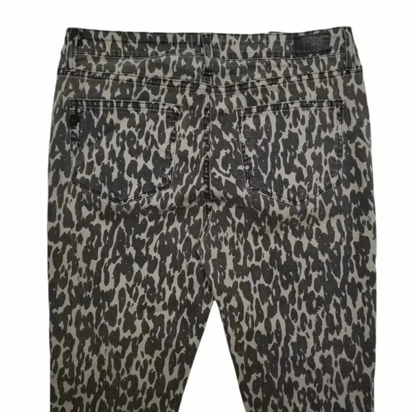 {PAIGE} X Rosie Poppy Leopard Slim Crop Flare Jeans Collaboration Collec… - Picture 8 of 16
